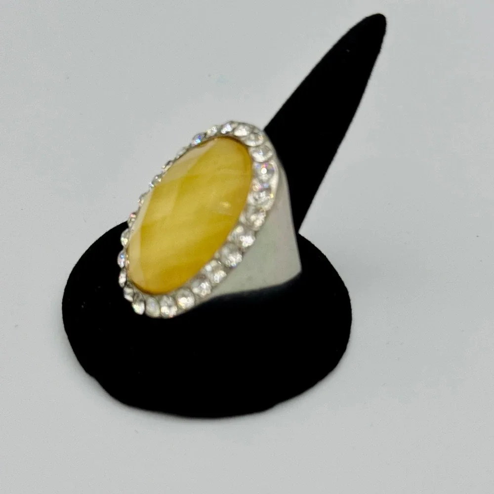 Yellow Lucite Faceted Oval Rhinestone Halo Statement Oversized Cocktail 7.5